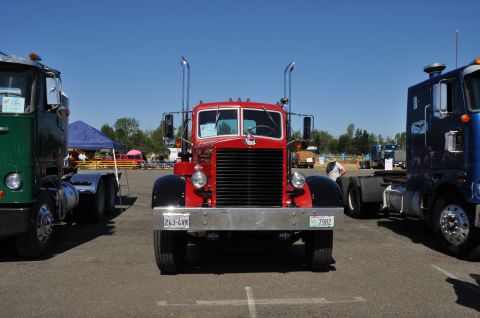 1959 Kenworth W900A “CC925”