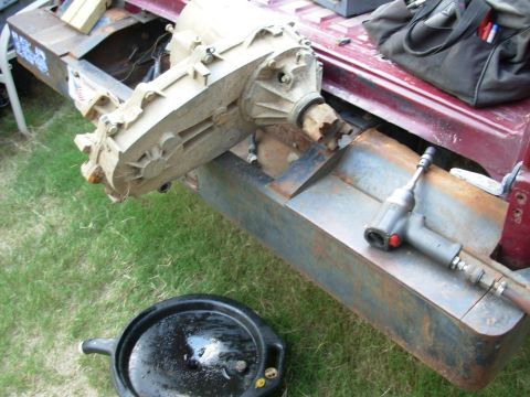 1983 Ford Bronco - This'll be the first time I've ever opened a fullsize Bronco t-case. This is my original '83, which grenaded a few years ago.