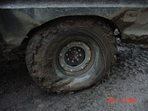 1989 Ford Bronco - Squishy tire