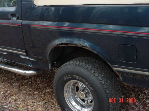 1988 Ford Bronco - More Bronco rust