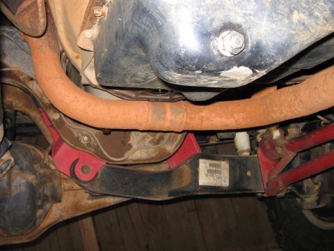 1992 Ford Bronco - I thing my exhaust is too close to the engine. Bakes it.