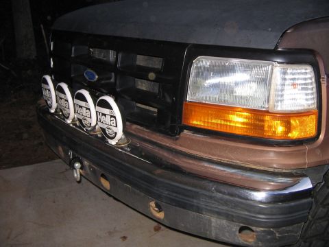 1992 Ford Bronco - Front hitch point. Hella lights