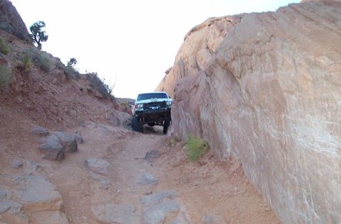 1990 Ford Bronco - Exiting Hell's Revenge, Moab 11/8/03