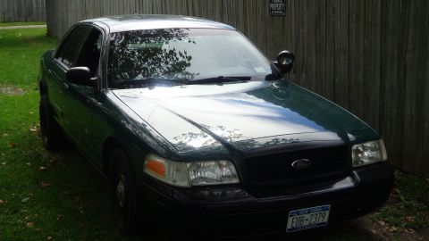 2003 Ford Crown Victoria photo