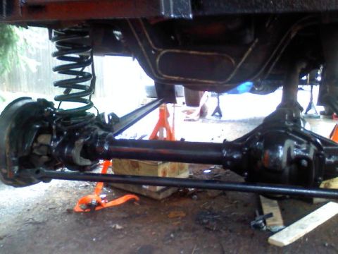 1993 Ford F-150 - Finally got the arms bolted in place, had to do alot of trimming on body mount