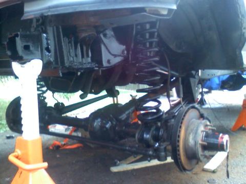 1993 Ford F-150 - Another shot of the axle bolted on, full drop