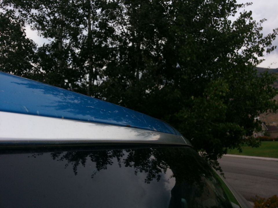 Blue and silver roofline of a 1994 Ford Bronco