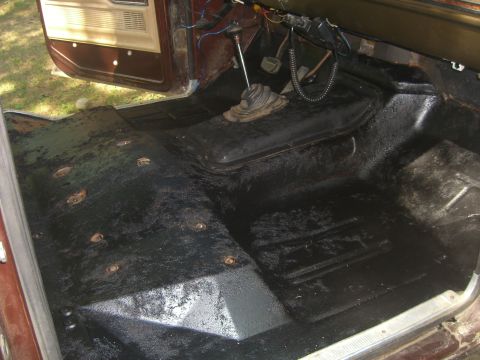 1979 Ford Bronco - The interior floor of a 1979 Ford Bronco has been coated with black spray-on bedliner for protection.