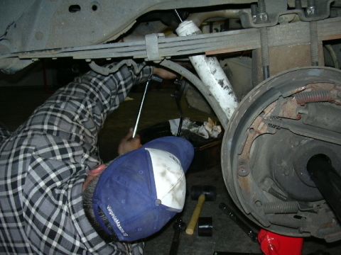 1991 Ford Bronco - It takes some serious torque on the pinion nut