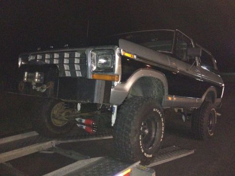 1979 Ford Bronco - This 1978 Ford Bronco is loaded onto a trailer, showing its modified front end and lifted suspension.