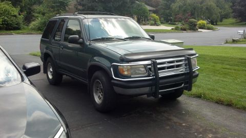1996 Ford Explorer photo