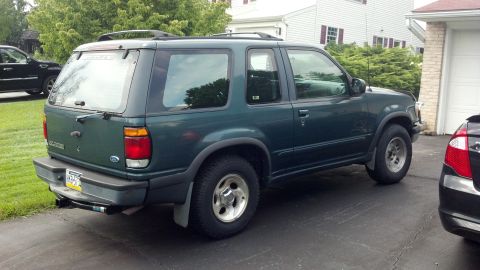 1996 Ford Explorer photo