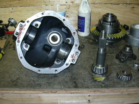 1991 Ford Bronco - Case all cleaned up. New bearings installed. Ready for final assembly