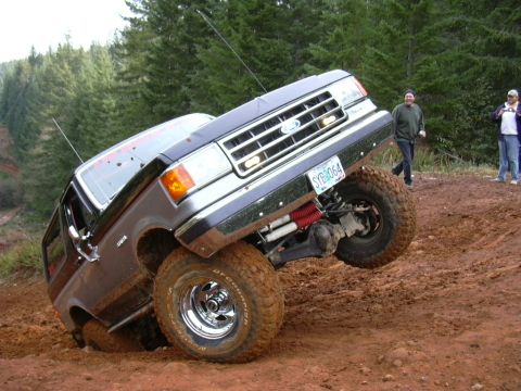 1991 Ford Bronco - Tim says 'no problem, I can do it on 3 wheels!'