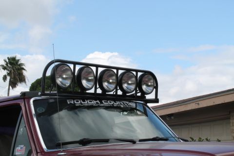 1990 Ford Bronco - Close-up of a 1990 Ford Bronco's roof with a five-light Rough Country bar.