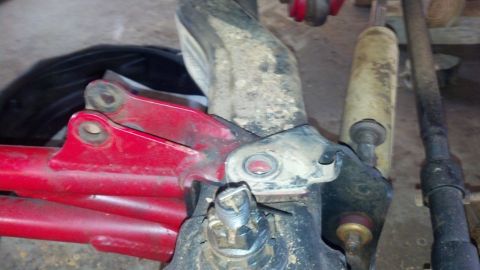 1992 Ford Bronco - Tearing down the front end.