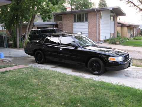 2005 Ford Crown Victoria photo