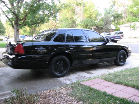 2005 Ford Crown Victoria photo