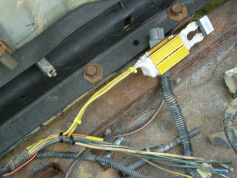 1983 Ford Bronco - Current-Limiting Device, 30A Prototype This doesn't interfere with the trailer battery receiving full charging system voltage, until the tr…