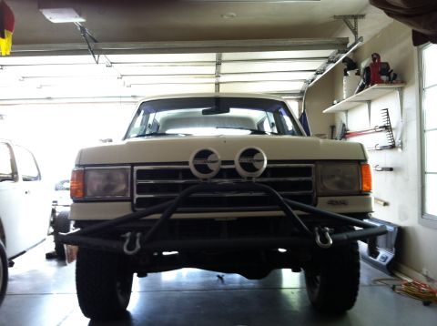 1989 Ford Bronco - The PO had good intentions with the bumper, but did not have the proper tools and exprience to build it right.