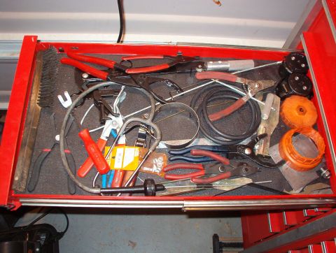 2004 Land Rover Land Rover - Oil filter wrenches, Stethoscope, Trim tools, Specialty tools