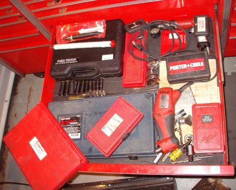 2004 Land Rover Land Rover - Threading, Drilling, Extractors, Hole saws