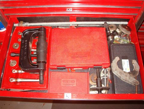 2004 Land Rover Land Rover - Presses, pullers, & clamps