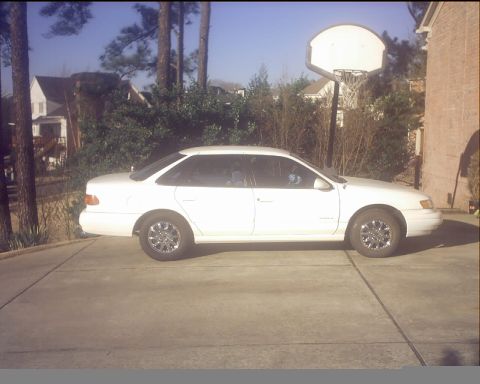 1994 Ford Taurus photo