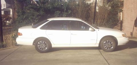 1994 Ford Taurus photo