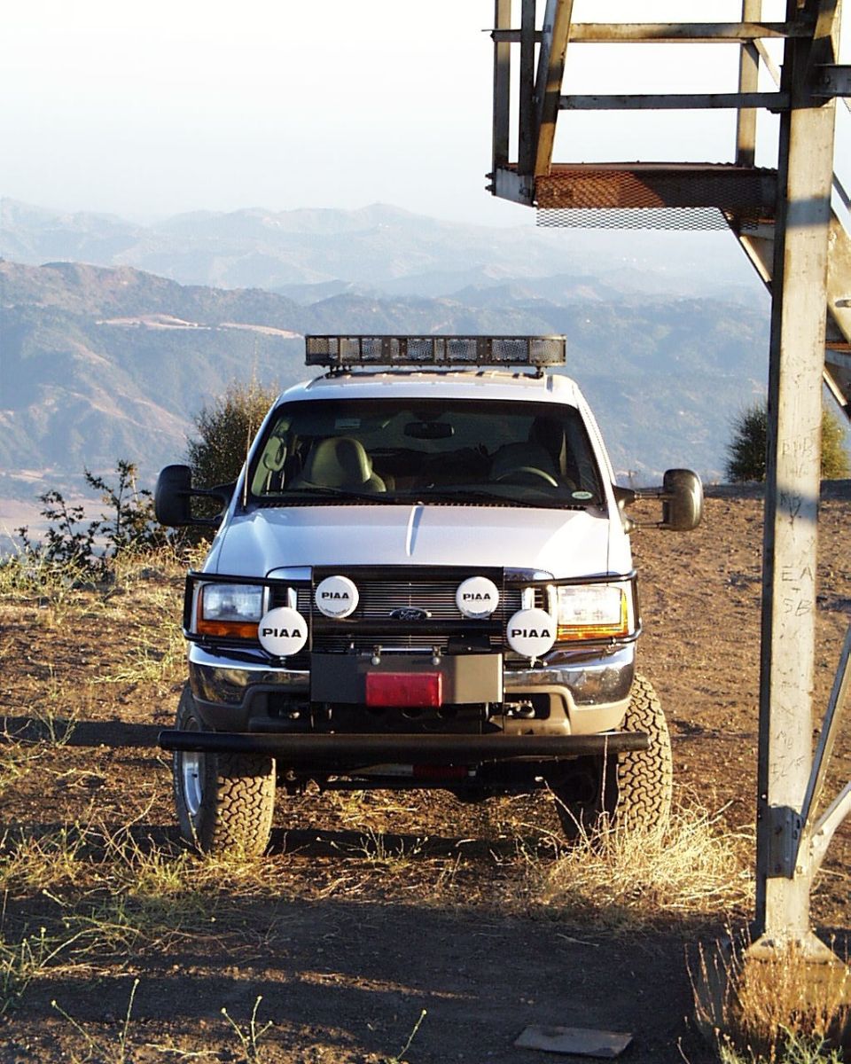 2000 Ford Excursion “Christine”