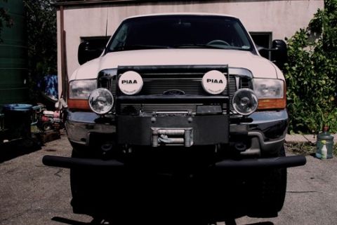 2000 Ford Excursion - Front
