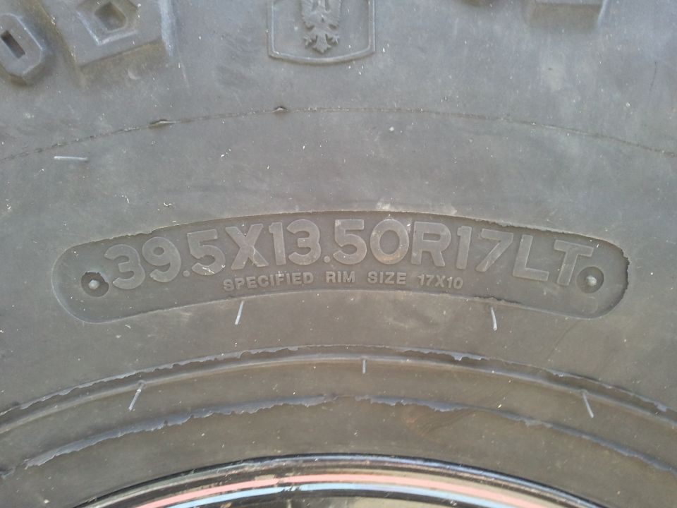 Tire size 39.5X13.50R17LT with specified rim size 17x10
