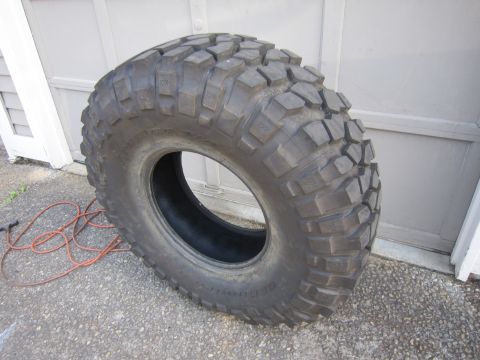 1974 Ford Bronco - Tire 3