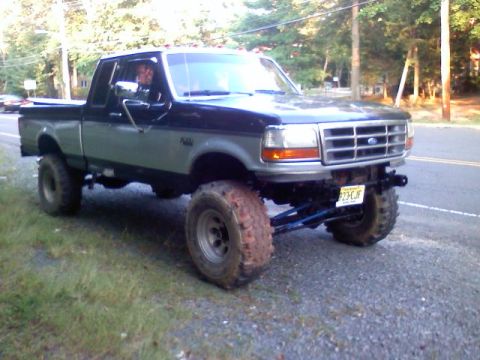 1993 Ford F-150 - After some test driving, need to tweak somethings getting some death wobble, might need a crossmember for the radius arm brackets