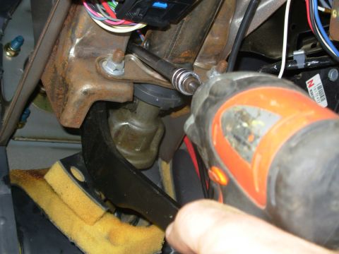 1997 Chevrolet Silverado 3500 - The nuts inside aren't easy to access, but I got to 3 with this extension, a wobble, and a deep 15mm.