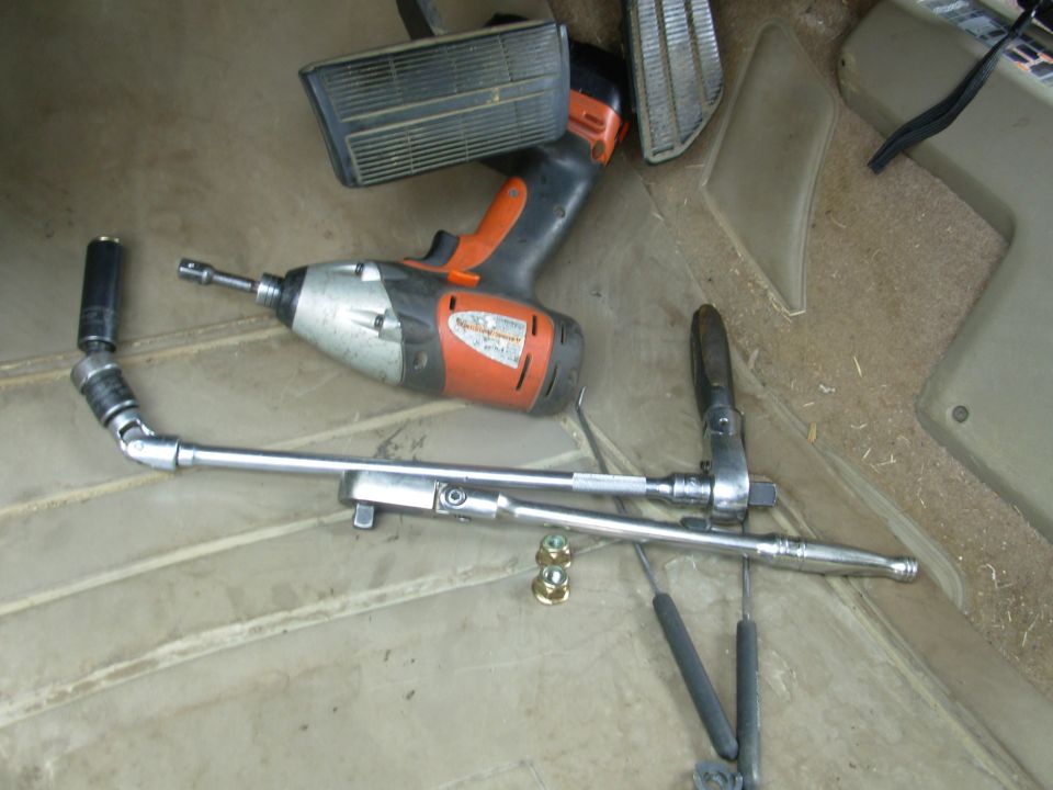 For the top L nut, I added a u-joint because I don't have another wobble.