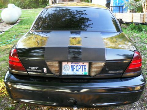 2001 Ford Crown Victoria photo