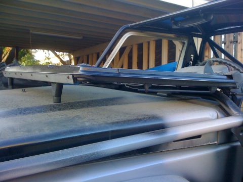 1987 Suzuki Samurai - This 1987 Suzuki Samurai is equipped with a roll cage and roof rack.