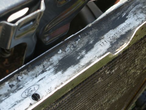 1983 Ford Bronco - This is a ~19-year-old factory radiator. It's a 2-core (heavy-duty) with an ATF cooler from a '93 F150 4.9L E4OD. 171Z-16ETK240- [url=https…