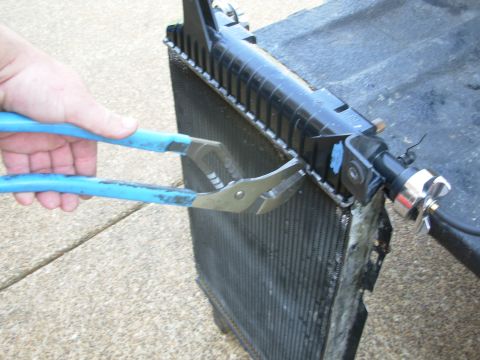 1983 Ford Bronco - Some GENTLE pressure on the tank seam stopped the tiny leak there. As long as the cap ONLY holds ~13psi, this radiator should last many mor…