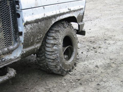 1985 Ford Bronco - some ford truck popped a bead