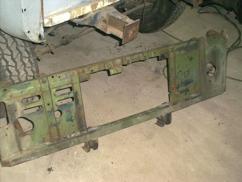 1966 Ford Bronco - V8 core support to be installed