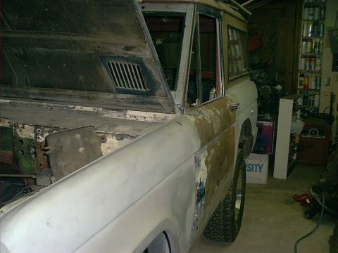 1966 Ford Bronco - driver side view Nov.15