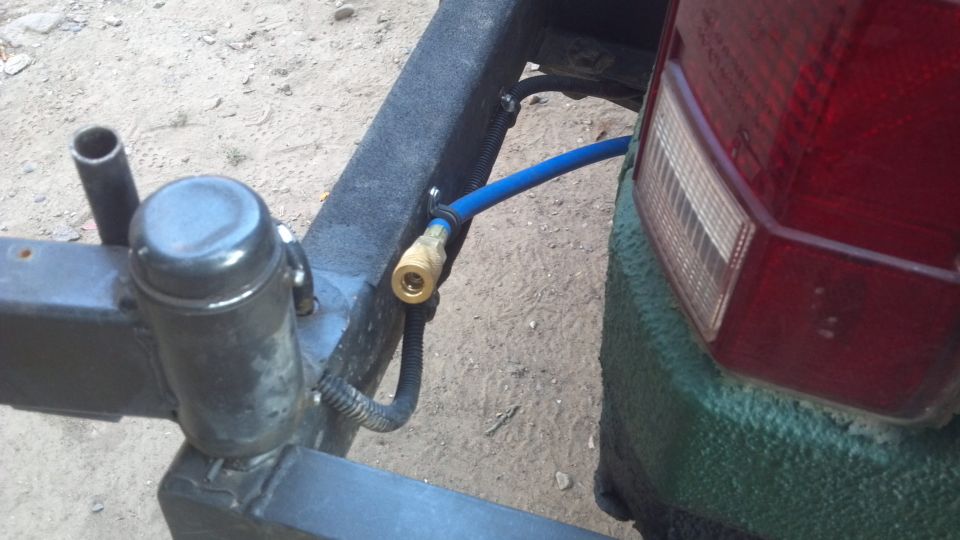 Rear air chuck.