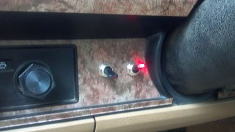 1986 Ford Bronco - Grill lights (L) and LightBar (R). And they're lighted, too. Handy reminder to turn them off. Not horribly bright at night, either.