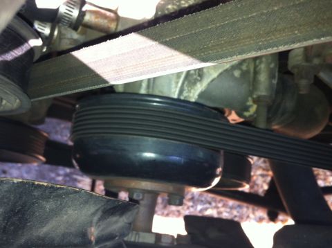 1992 Ford F-150 - Water pump pulley reference image. Might move this image when I service the cooling system.