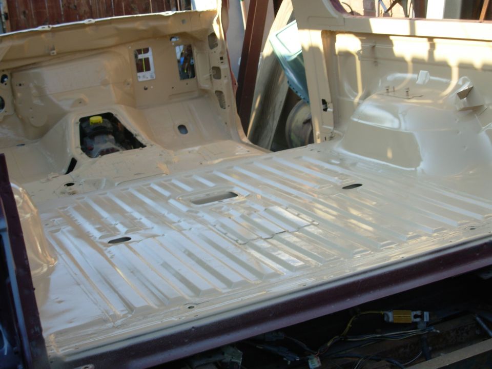 More [url=https://www.amazon.com/dp/B000SAZT6M]Rustoleum Sand 7771[/url] arrived on a clear day, so I finished spraying the tan.