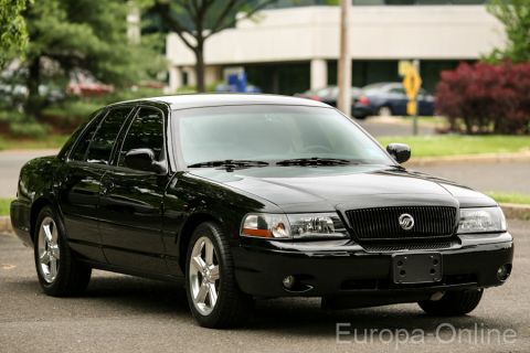 2003 Mercury Marauder - This 2003 Mercury Marauder is captured in a 3q front view, its distinctive grille.