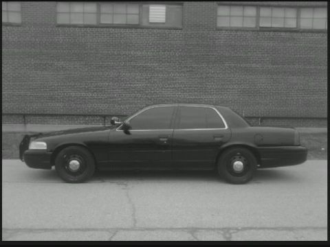 2004 Ford Crown Victoria photo