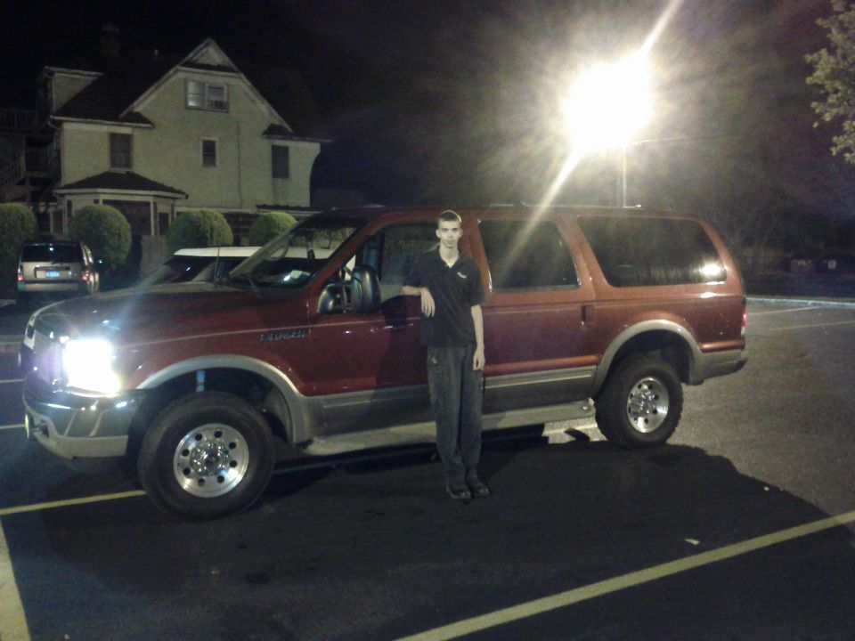 2000 Ford Excursion “BigRed”